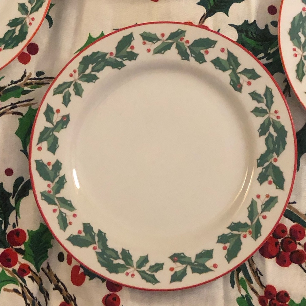 Holiday Holly and Berry Dessert/Appetizer Plate - White Green Red